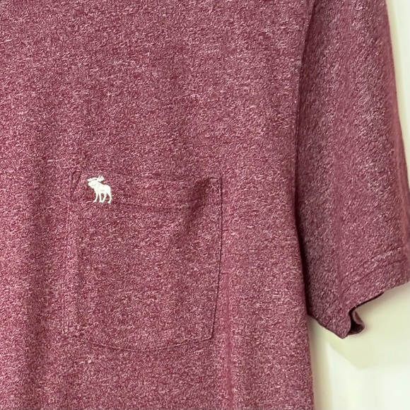 Abercrombie & Fitch| Burgundy Logo Short Sleeve Pocket Tee Sz M - Picture 1 of 5